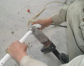 吉隆漏水维修电话